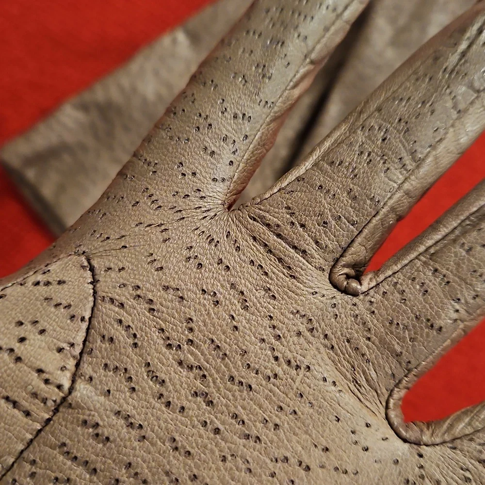 Brown textured suede feel finger driving gloves nylon Small EUC Chic Fashionable